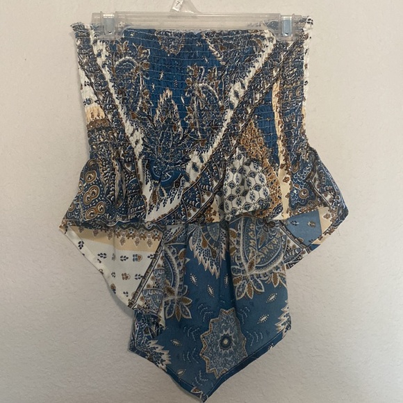 Cute summer crop top. - Picture 2 of 2